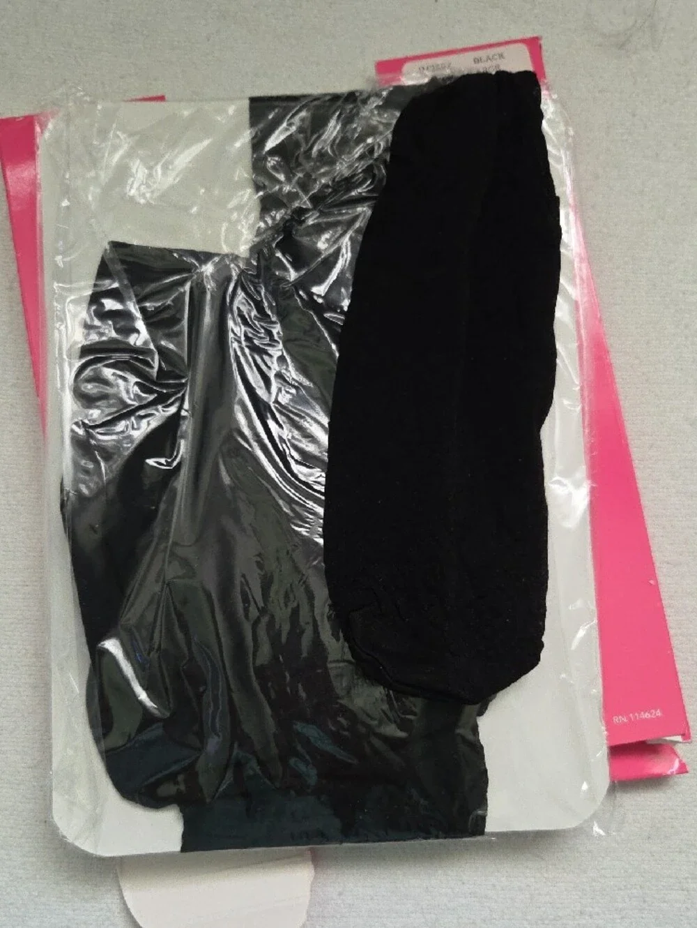 Isaac Mizrahi Silky Sheer Black Pantyhose